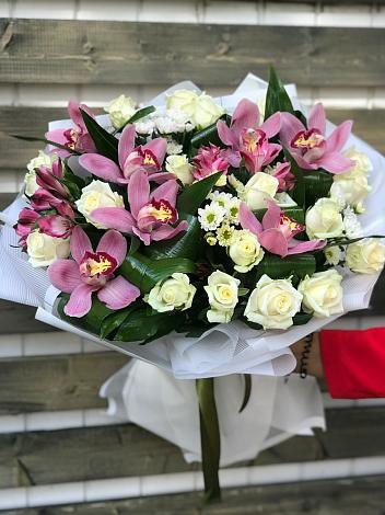 Букет цветов из: Розы и Хризантемы в Терновской