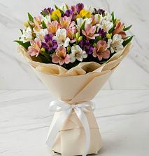 Букет цветов из:  Альстромерии в Терновской
