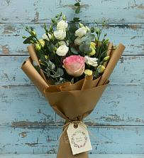 Букет цветов из:  Розы и Лизиантусы в Терновской