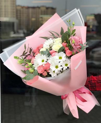 Букет цветов из: Розы, Лизиантусы и Хризантемы в Терновской